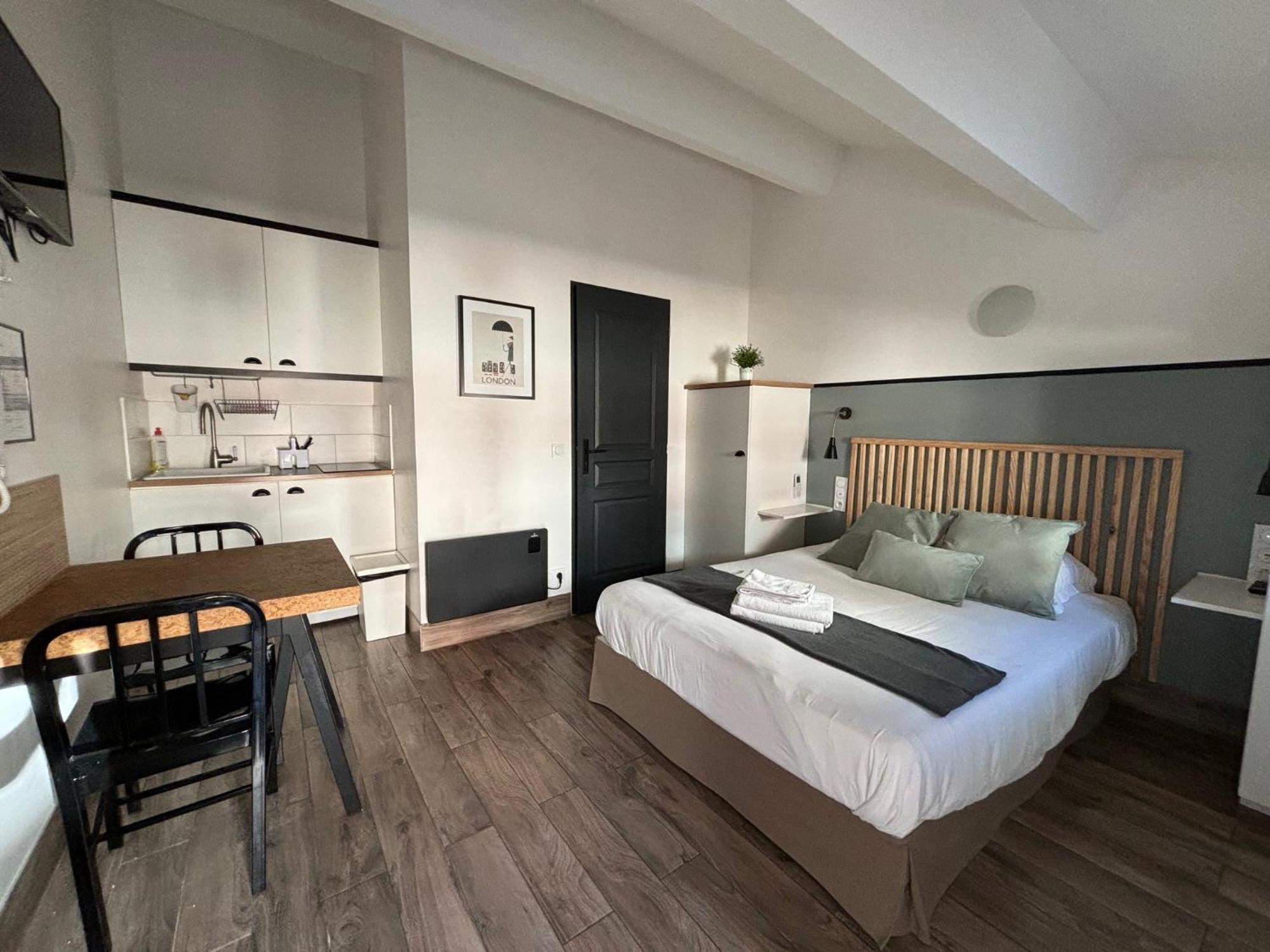 Casa Aparthotel 2*
